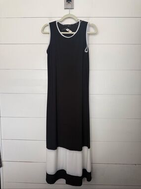 Nik and Nash Women’s Medium White Black Sleeveless Dress New